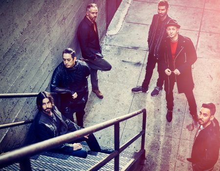 Честър Бенингтън се сбогува с феновете на Linkin Park с видеото към “One More Light”.